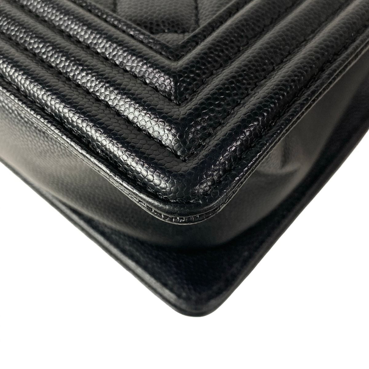 Chanel Shoulder Bag Boy Quilted Black Chain Vintage Gold — view 8