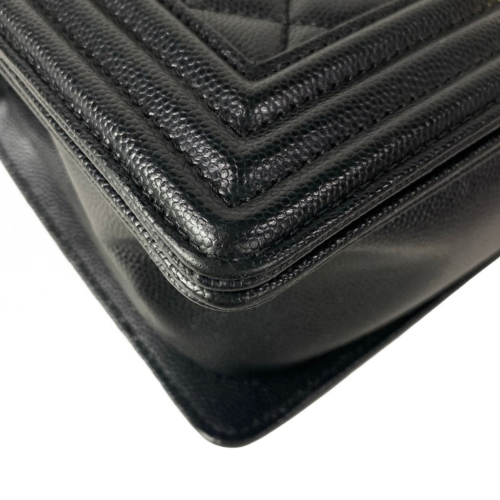 Chanel Shoulder Bag Boy Quilted Black Chain Vintage Gold — view 7