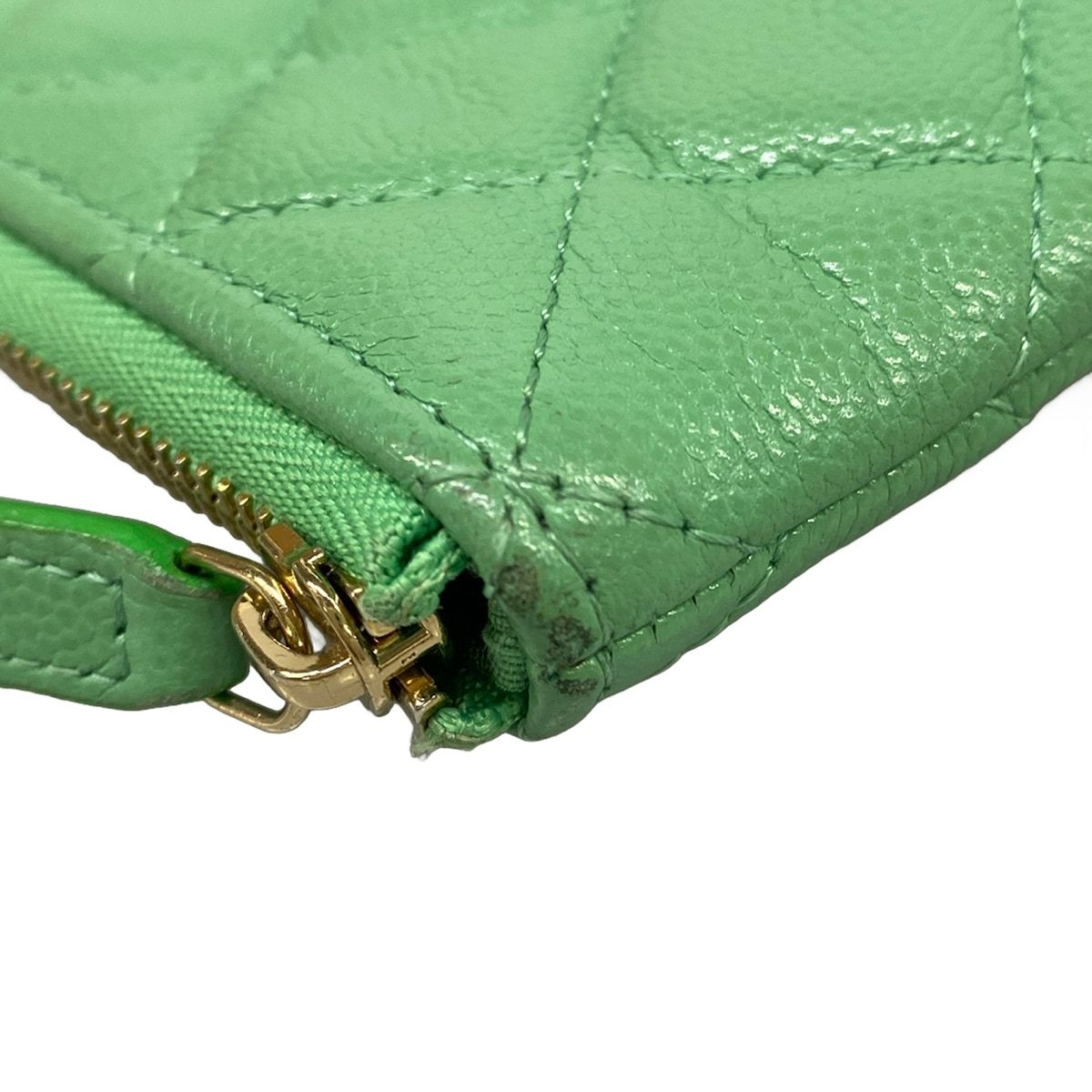 Chanel Pouch Quilted Light Green CC Logo Gold — view 8