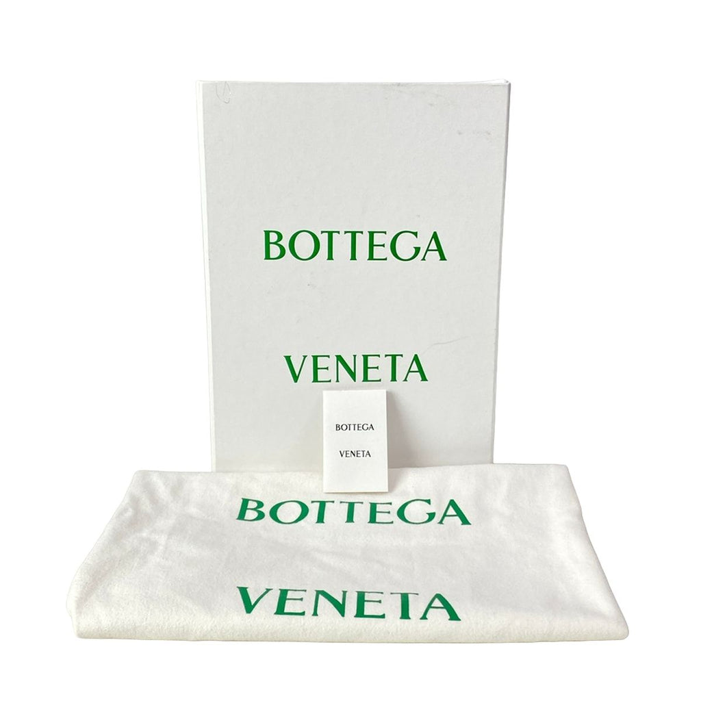 Bottega Veneta Shoulder Bag Padded Cassette Light Gray Lambskin — view 8