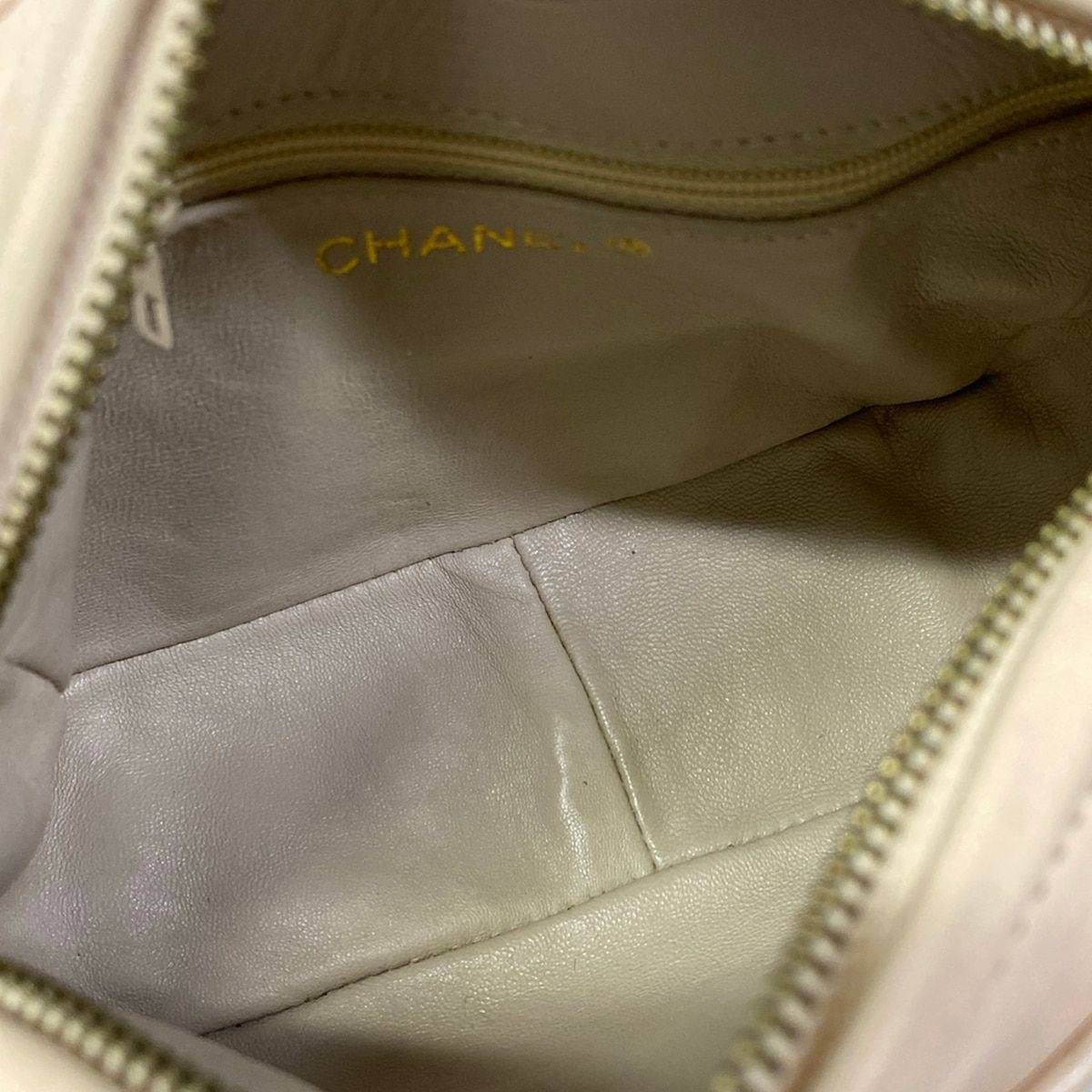 Chanel Shoulder Bag Beige Fringe Tassel CC Logo Boutique Chain Lambskin — view 7