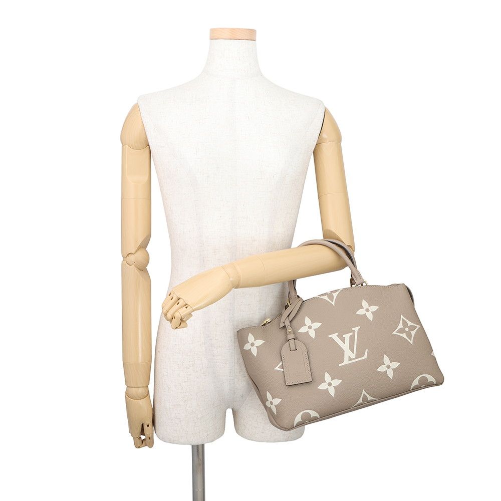 Louis Vuitton Bicolor Monogram Empreinte Petit Palais PM 2-Way Shoulder — view 4