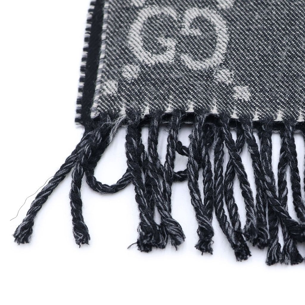 Gucci GG Jacquard Scarf Wool Gray — view 2