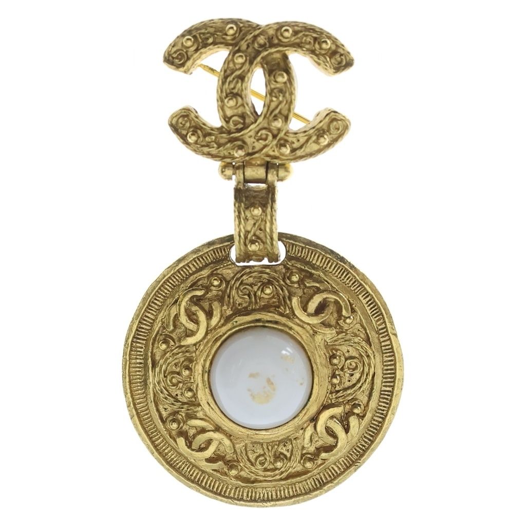 Chanel CC Logo Pearl Brooch Pin Badge Gold