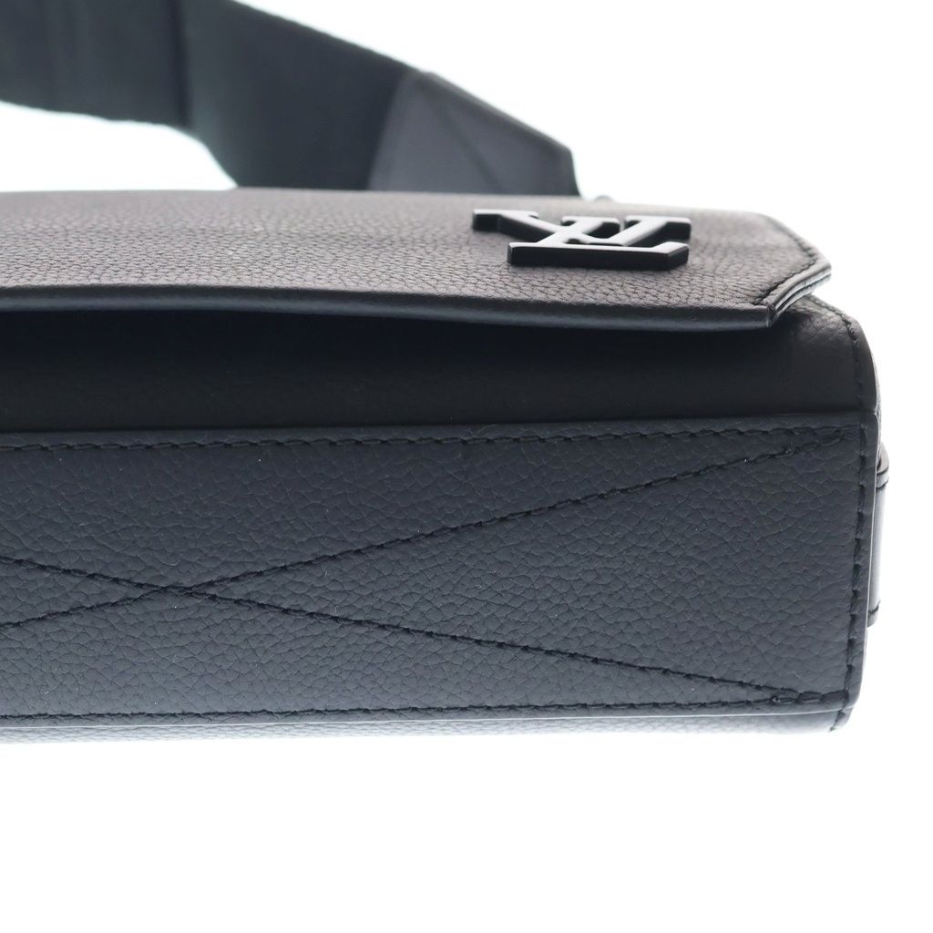 Louis Vuitton LV Aerogram Takeoff Messenger Leather Shoulder Bag Black — view 4