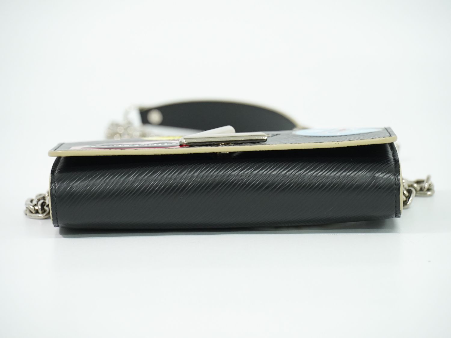 Louis Vuitton LV Portefeuille Twist Chain World Tour Epi Leather Wallet — view 3