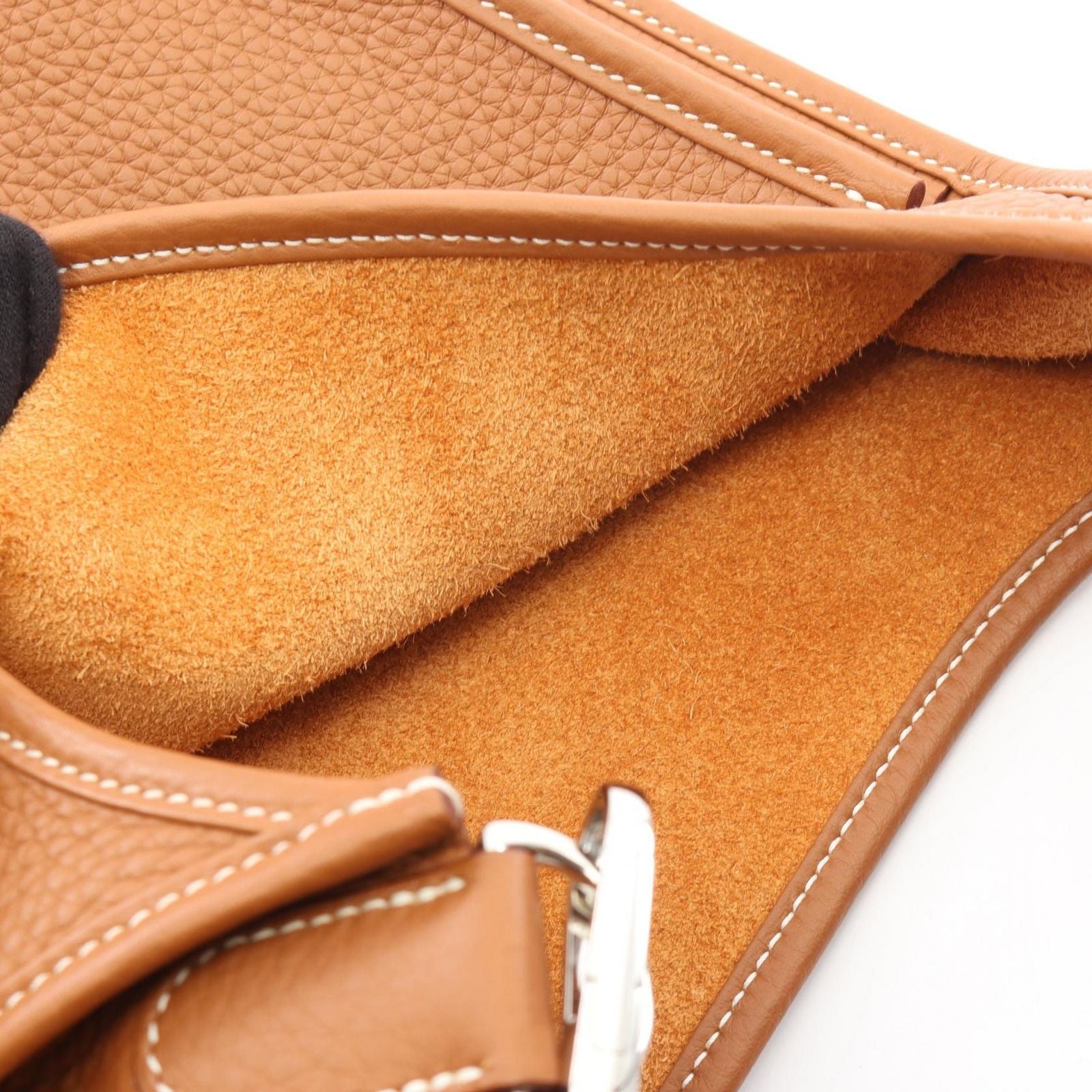 Hermes Shoulder Bag Evelyne 3 Trois PM Gold — view 7