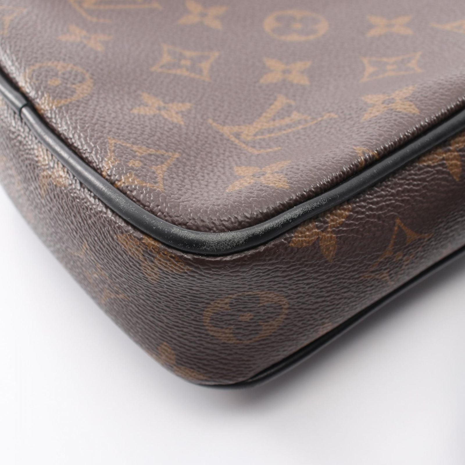 Louis Vuitton Shoulder Bag Christopher Wearable Wallet Canvas Leather — view 8