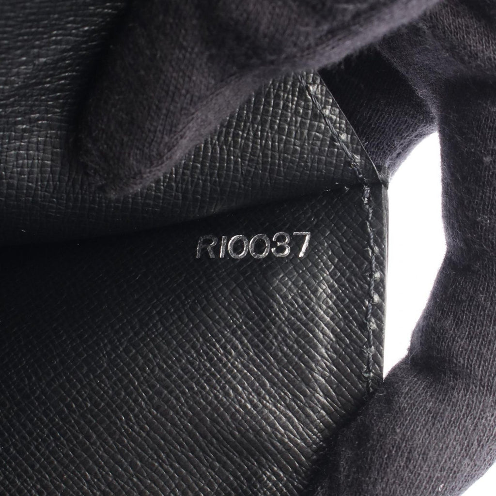 Louis Vuitton Clutch Pochette Series Dragonne Epi Noir Leather — view 5