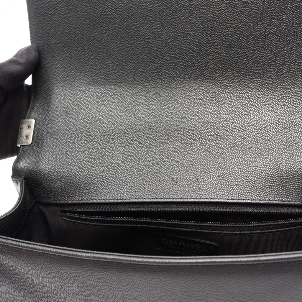 Chanel Shoulder Bag Boy Large Chest Blanc Black Caviar Leather Boy Chain — view 7
