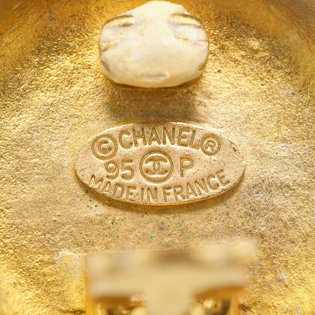 Chanel Earrings Vintage CC Logo Round — view 4