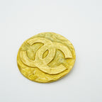 Chanel Brooch Vintage CC Logo Gold Plated — view 2