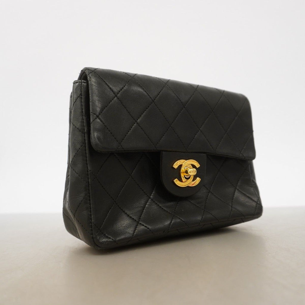 Chanel Shoulder Bag Quilted Lambskin Black Gold — view 2