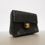 Chanel Shoulder Bag Quilted Lambskin Black Gold — view 2