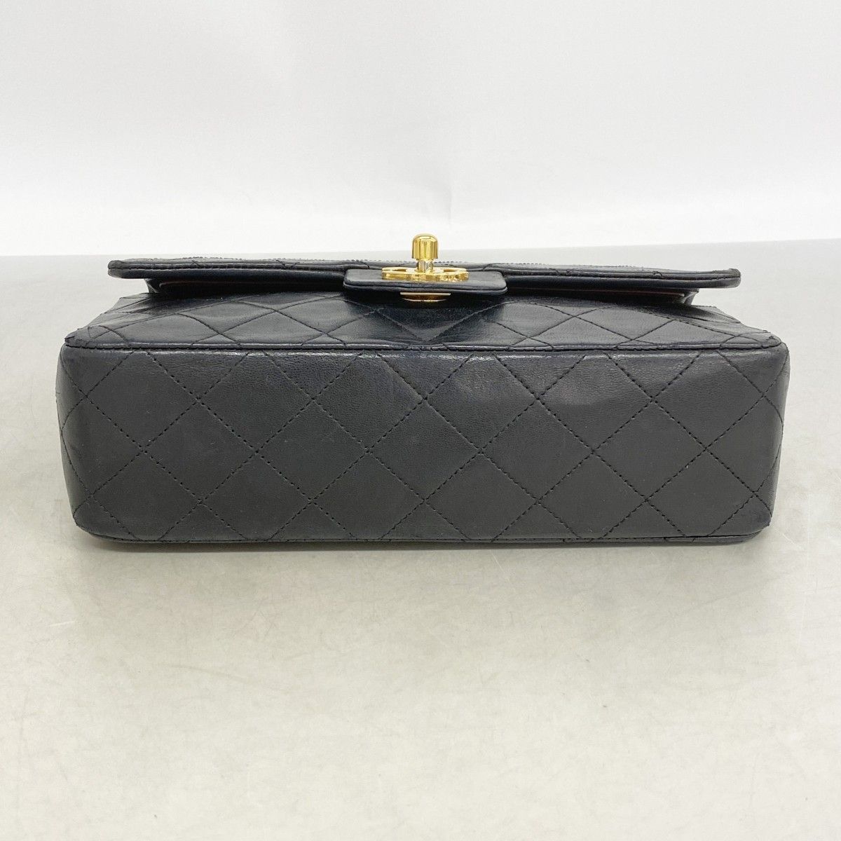 Chanel Shoulder Bag Quilted Lambskin Black Gold — view 3