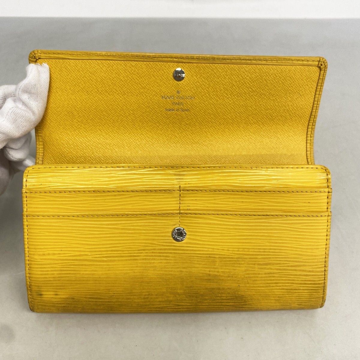Louis Vuitton Wallet Epi Portefeuille Sarah Citron — view 9