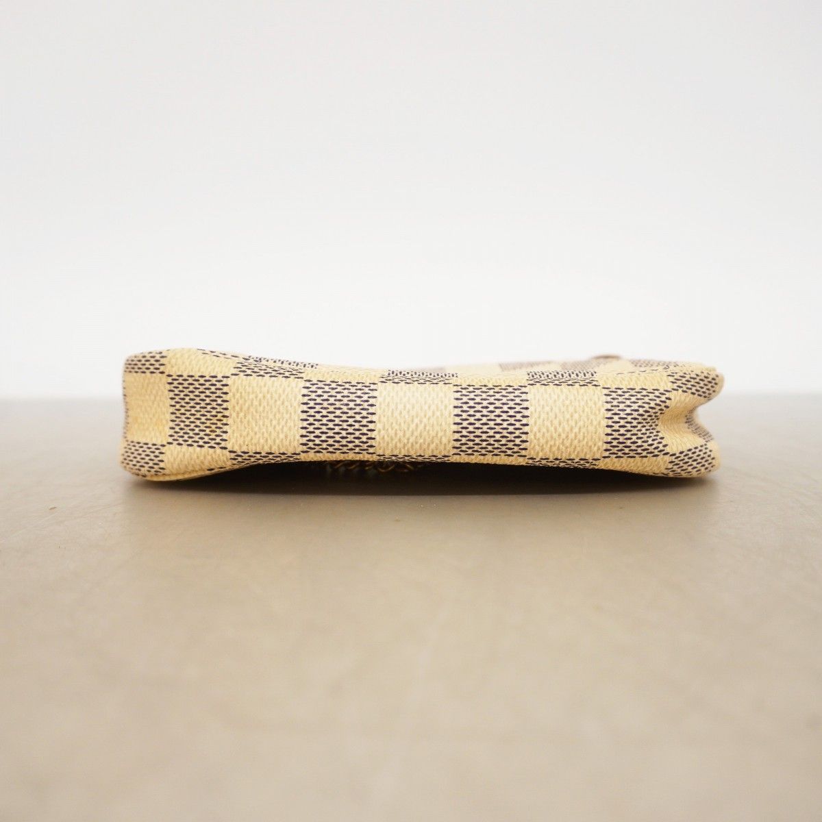 Louis Vuitton Pouch Damier Azur Mini Pochette White — view 3