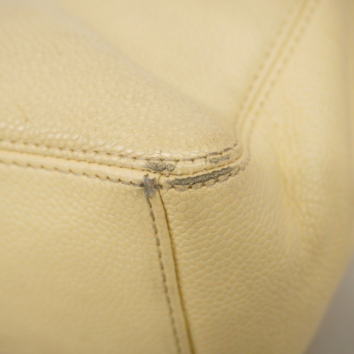 Chanel Handbag Caviar Leather Ivory Gold — view 6
