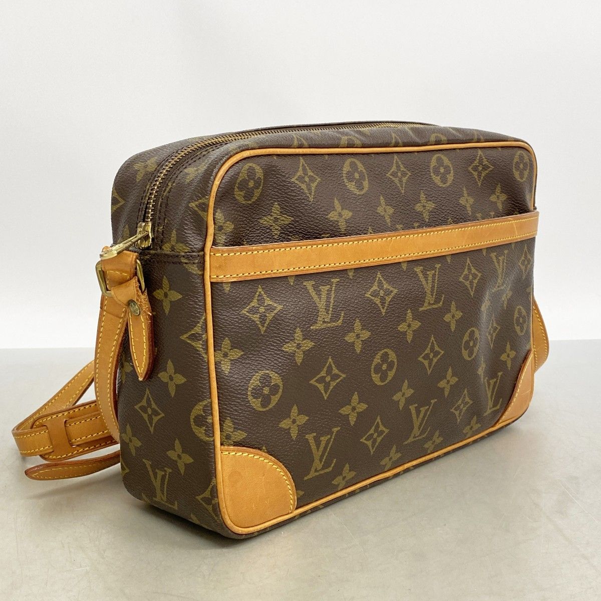 Louis Vuitton Shoulder Bag Monogram Trocadero 30 Brown — view 2