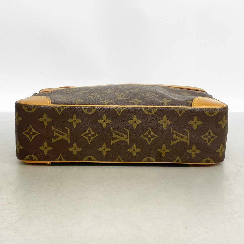 Louis Vuitton Shoulder Bag Monogram Trocadero 30 Brown — view 3