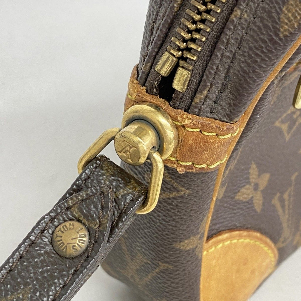 Louis Vuitton Clutch Monogram Marly Dragonne GM Brown — view 9