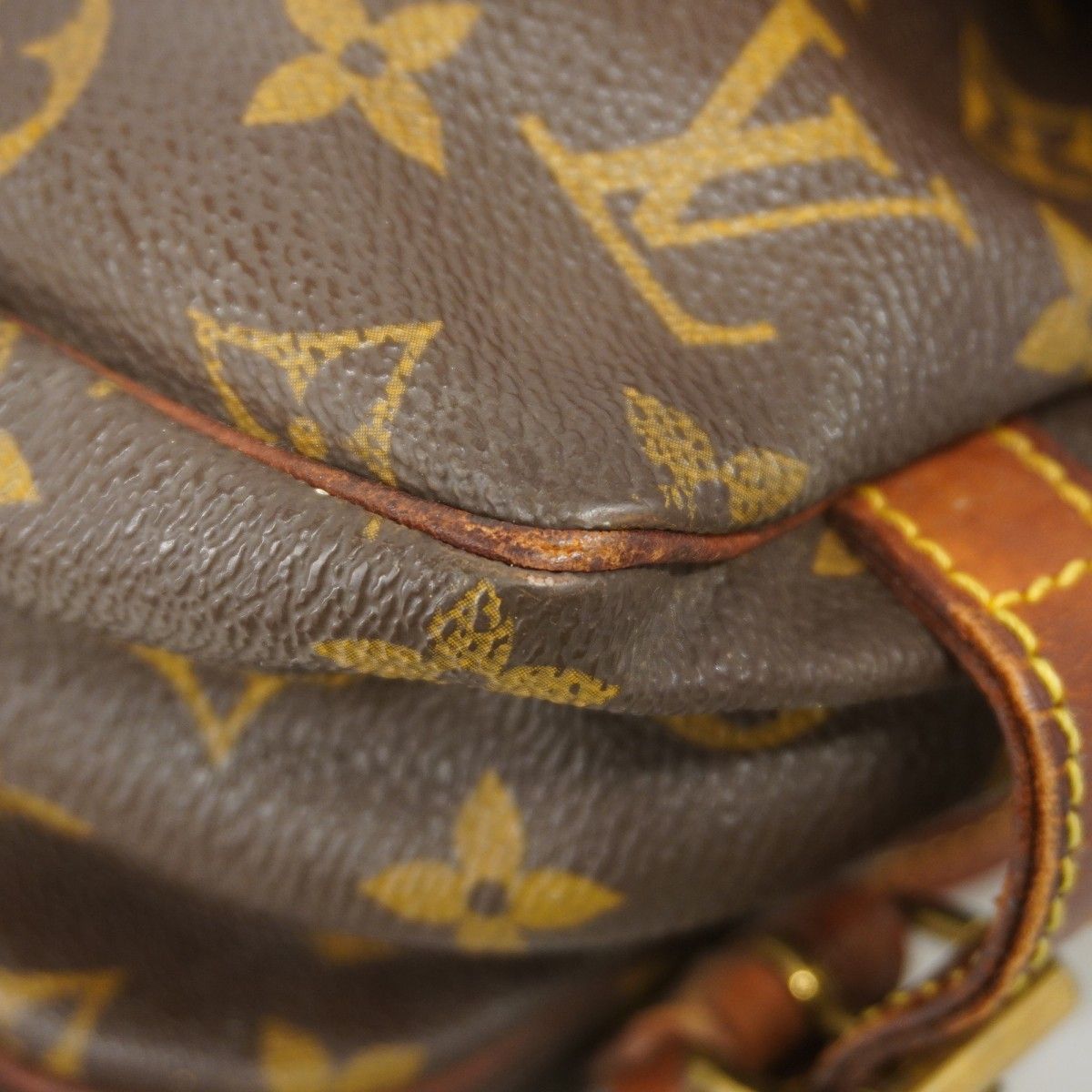 Louis Vuitton Shoulder Bag Monogram Saumur 30 Brown — view 7
