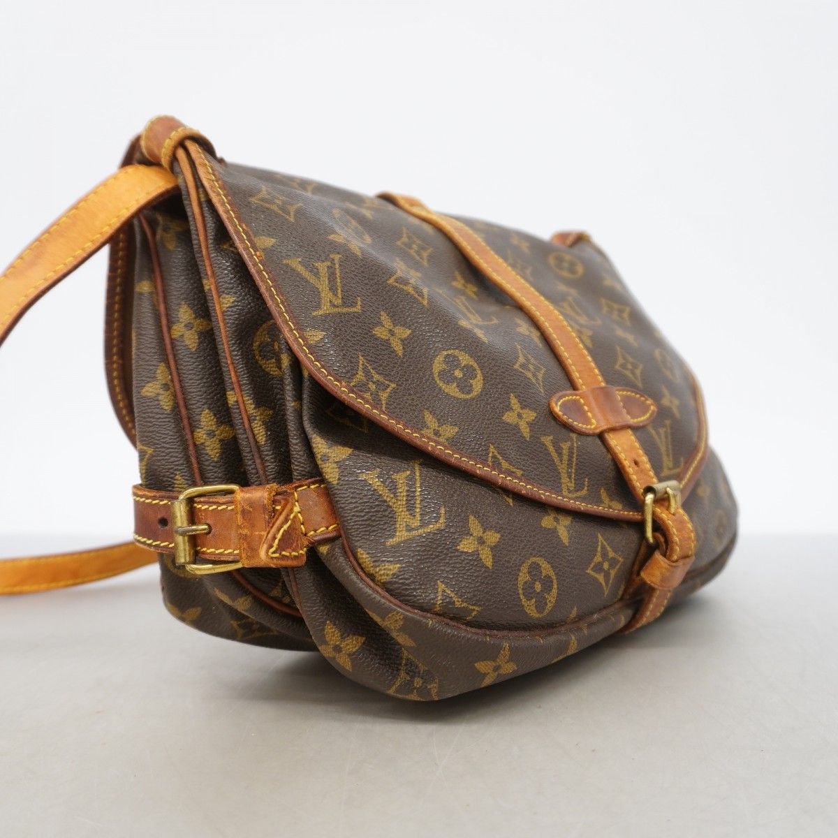 Louis Vuitton Shoulder Bag Monogram Saumur 30 Brown — view 2