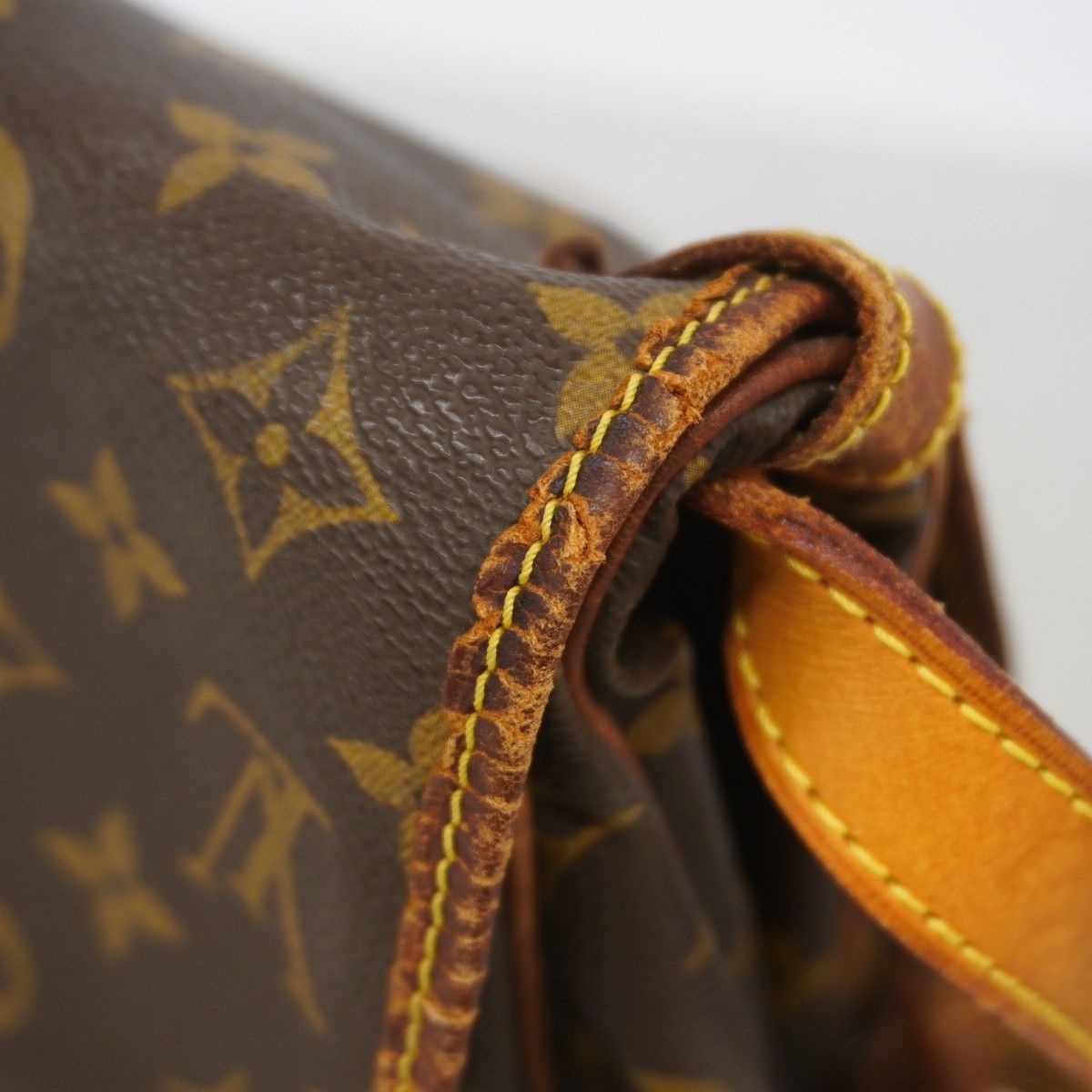 Louis Vuitton Shoulder Bag Monogram Saumur 30 Brown — view 6