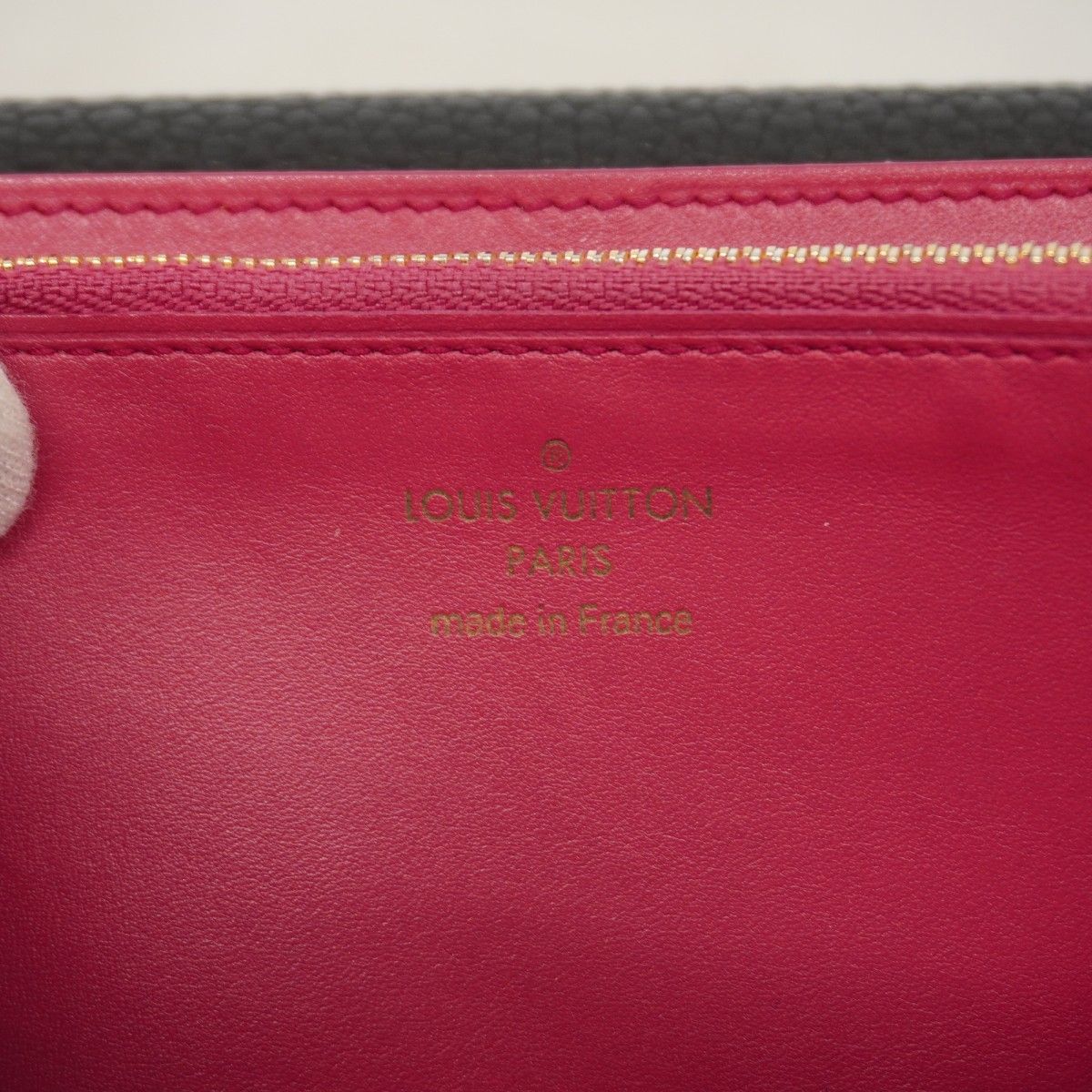 Louis Vuitton Wallet Taurillon Portefeuille Capucines Noir — view 4