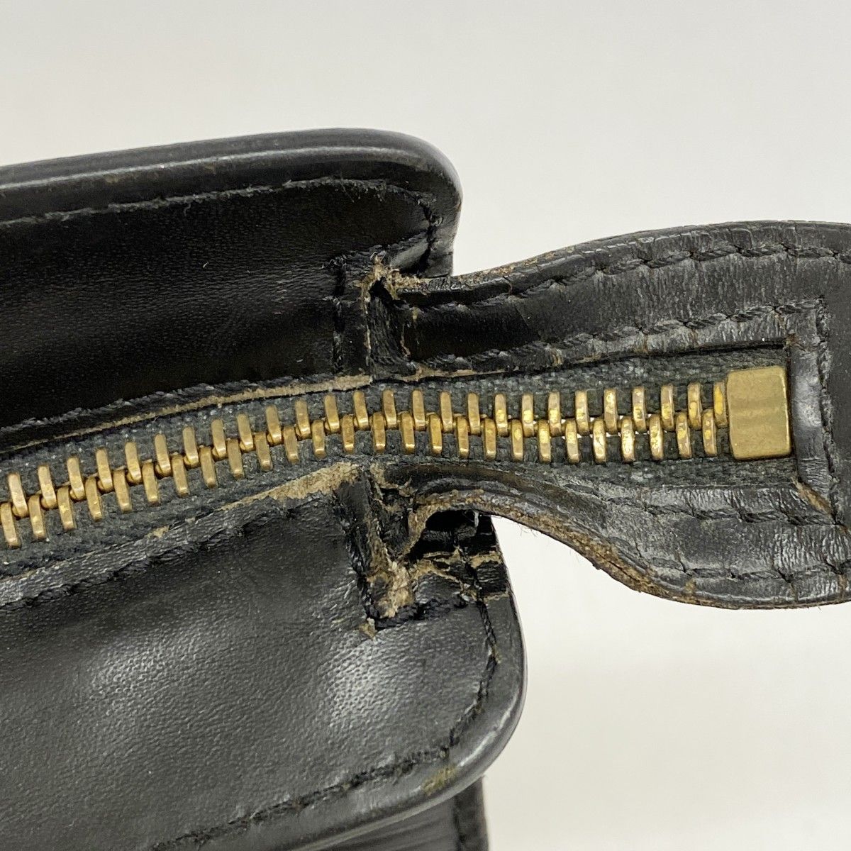 Louis Vuitton Clutch Epi Pochette Homme Noir — view 7