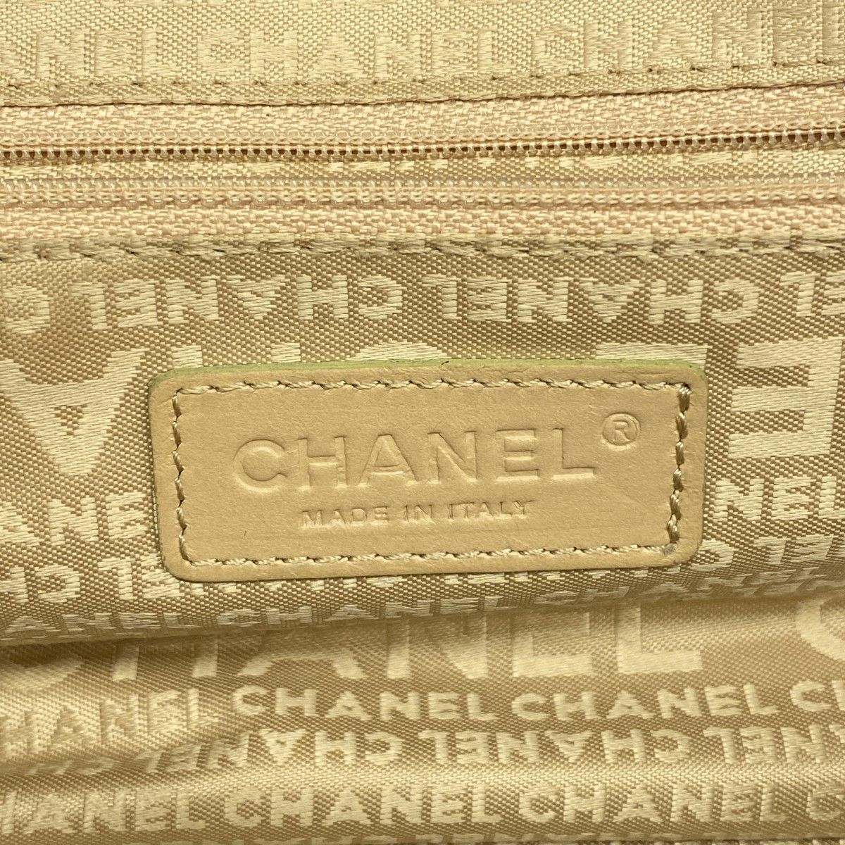 Chanel Handbag Choco Bar Caviar Leather Baby Pink Silver — view 5