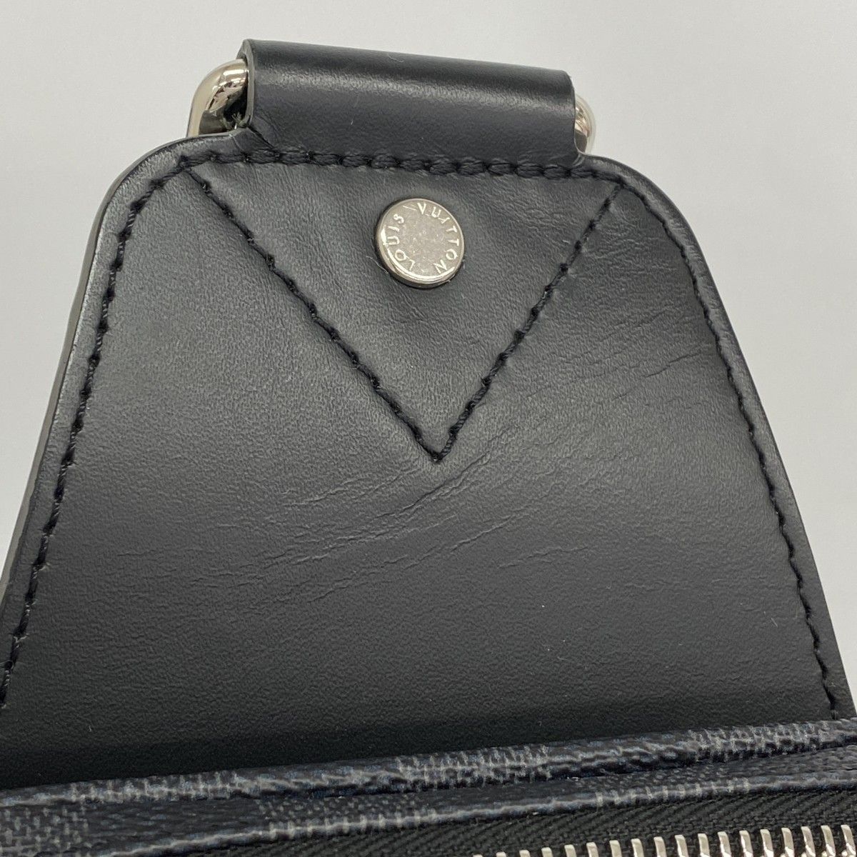 Louis Vuitton Belt Bag Damier Graphite Avenue Black Gray — view 9