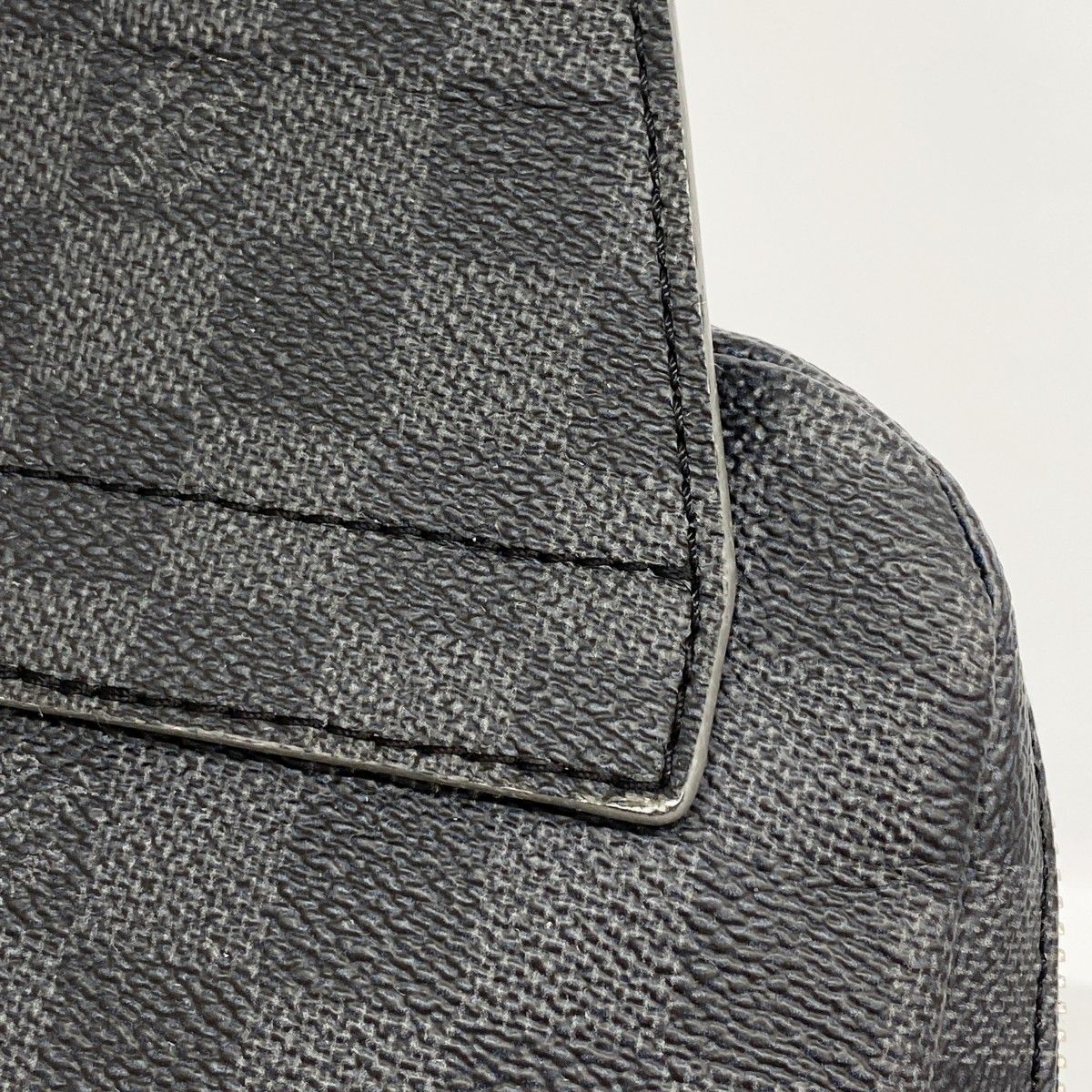 Louis Vuitton Belt Bag Damier Graphite Avenue Black Gray — view 8