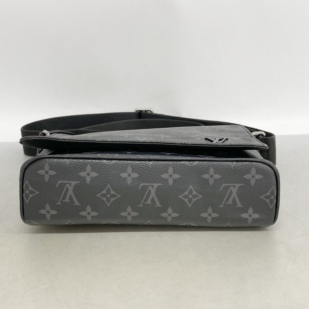 Louis Vuitton Shoulder Bag Monogram Eclipse District PM Black — view 3