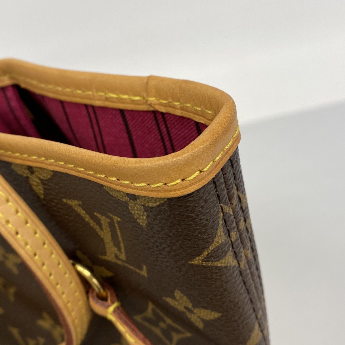 Louis Vuitton Tote Monogram Neverfull MM Brown Fuchsia — view 7