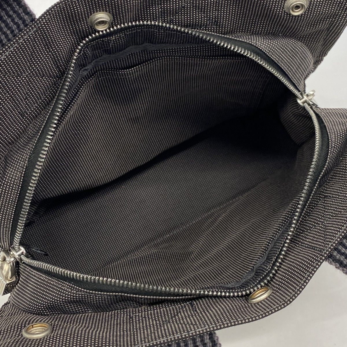 Hermes Handbag Her Line PM Canvas Gray Silver — view 4