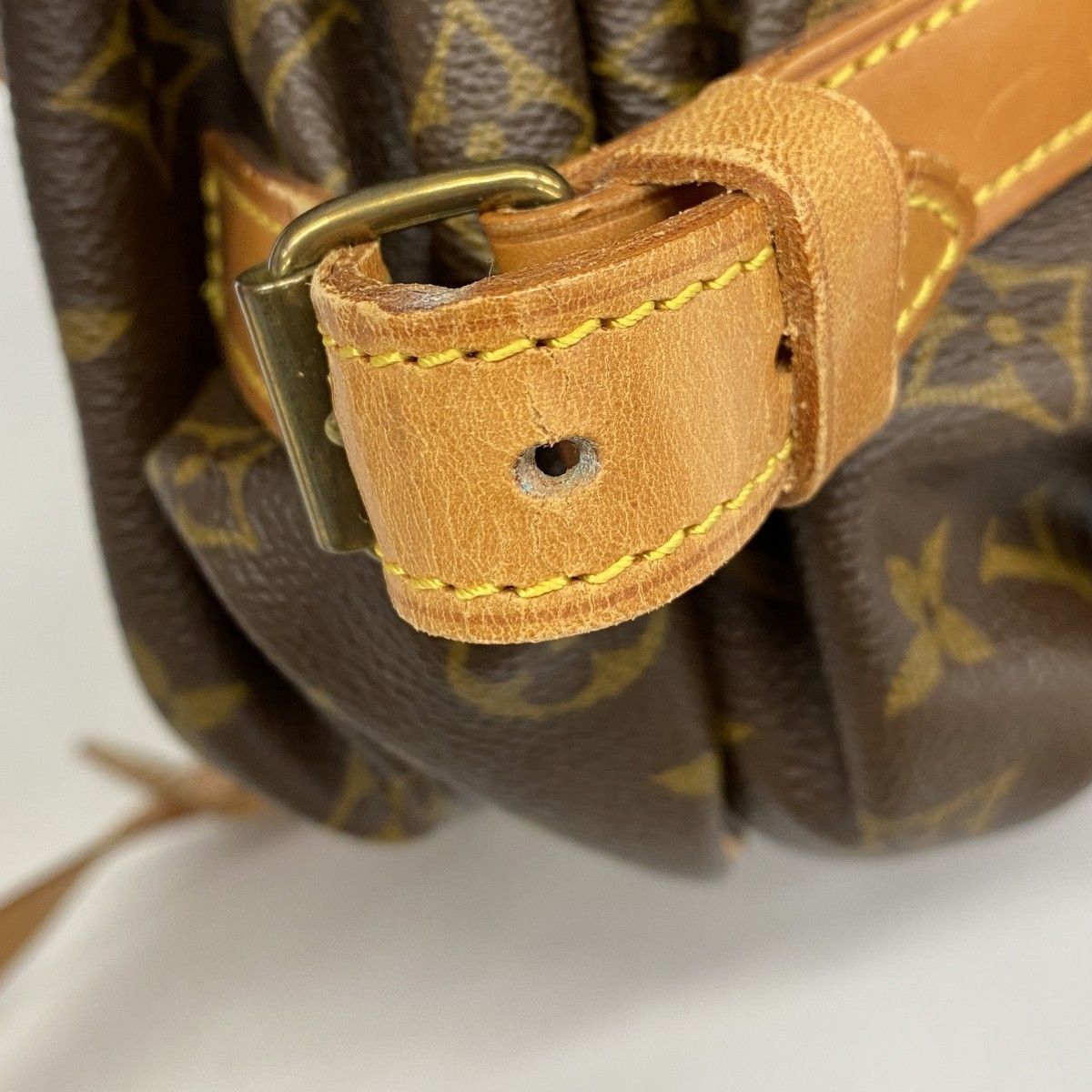 Louis Vuitton Shoulder Bag Monogram Saumur 35 Brown — view 9