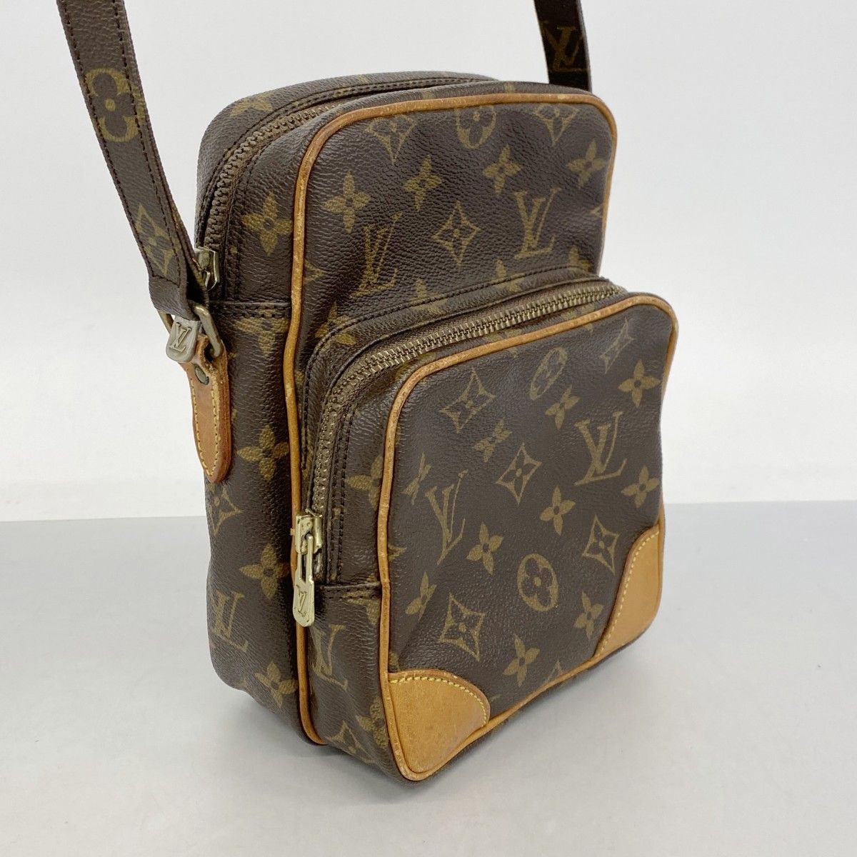 Louis Vuitton Shoulder Bag Monogram Amazon Brown — view 2