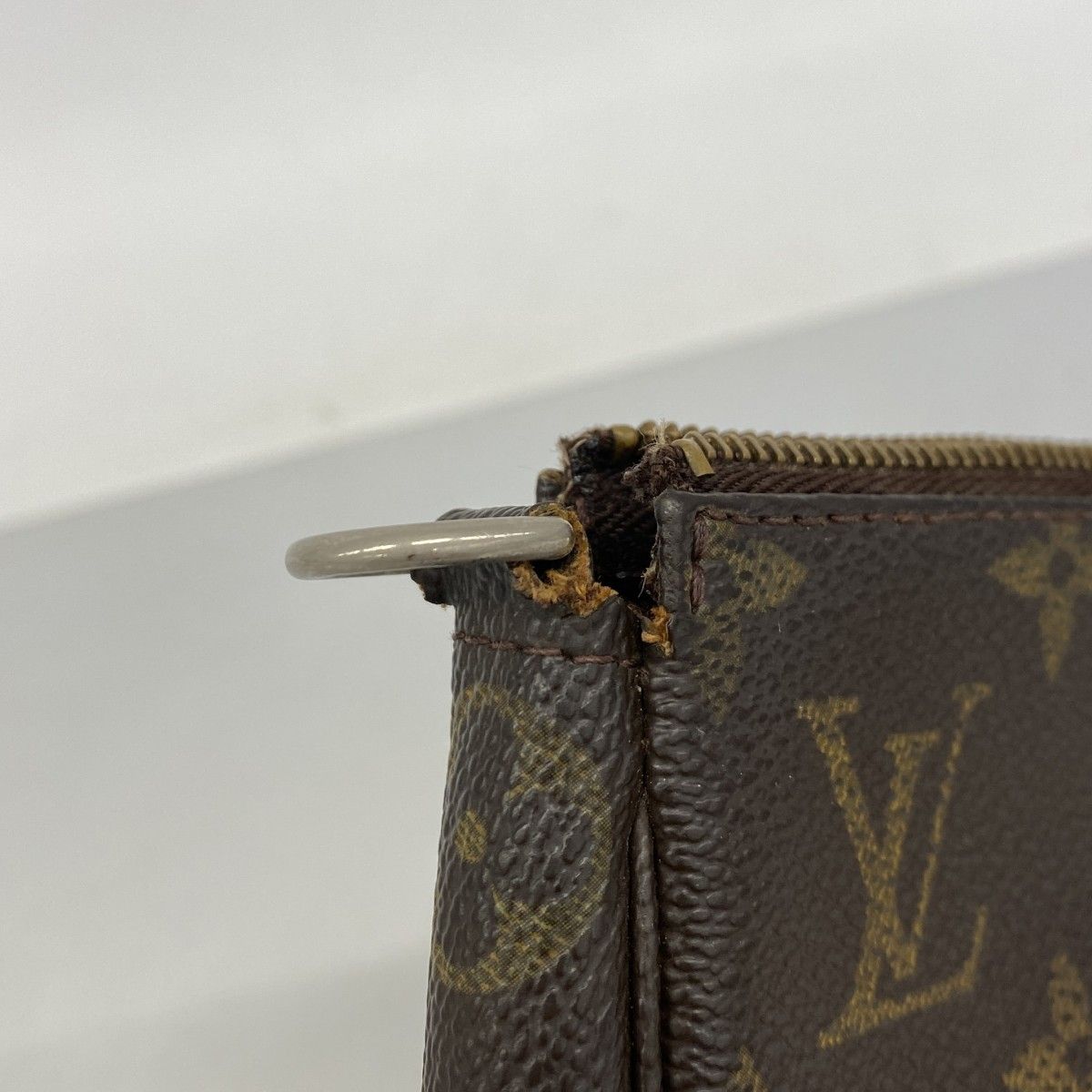 Louis Vuitton Pouch Monogram Pochette Brown — view 7