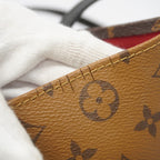 Louis Vuitton Tote Monogram Giant Reverse On The Go MM Brown 2-Way — view 6