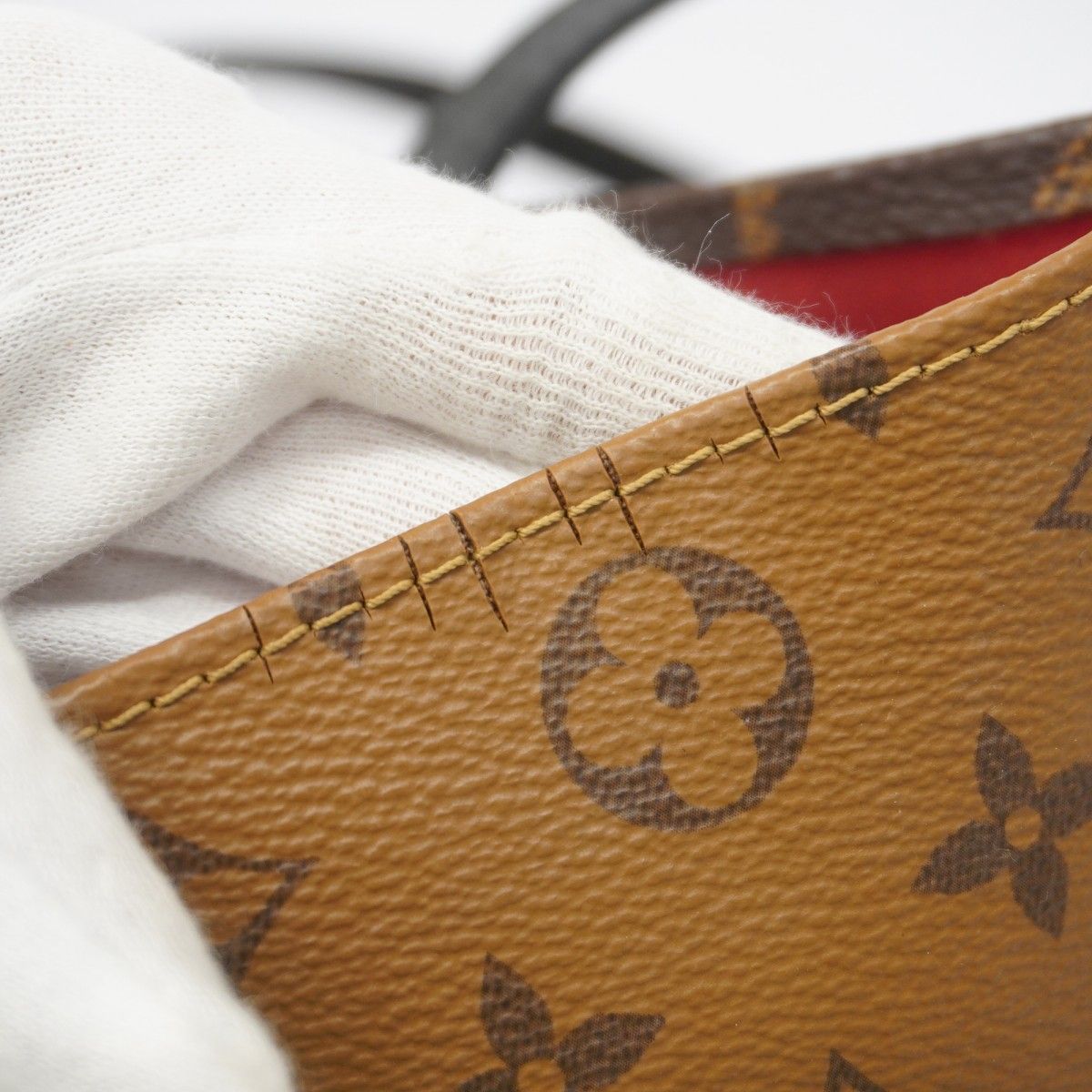 Louis Vuitton Tote Monogram Giant Reverse On The Go MM Brown 2-Way — view 6