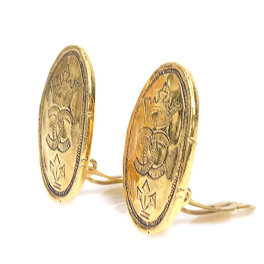 Chanel Earrings CC Logo — view 3
