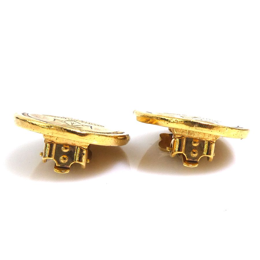 Chanel Earrings CC Logo — view 4