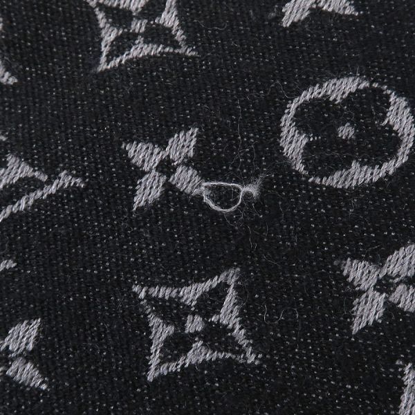 Louis Vuitton Etole Monogram Line Scarf — view 4