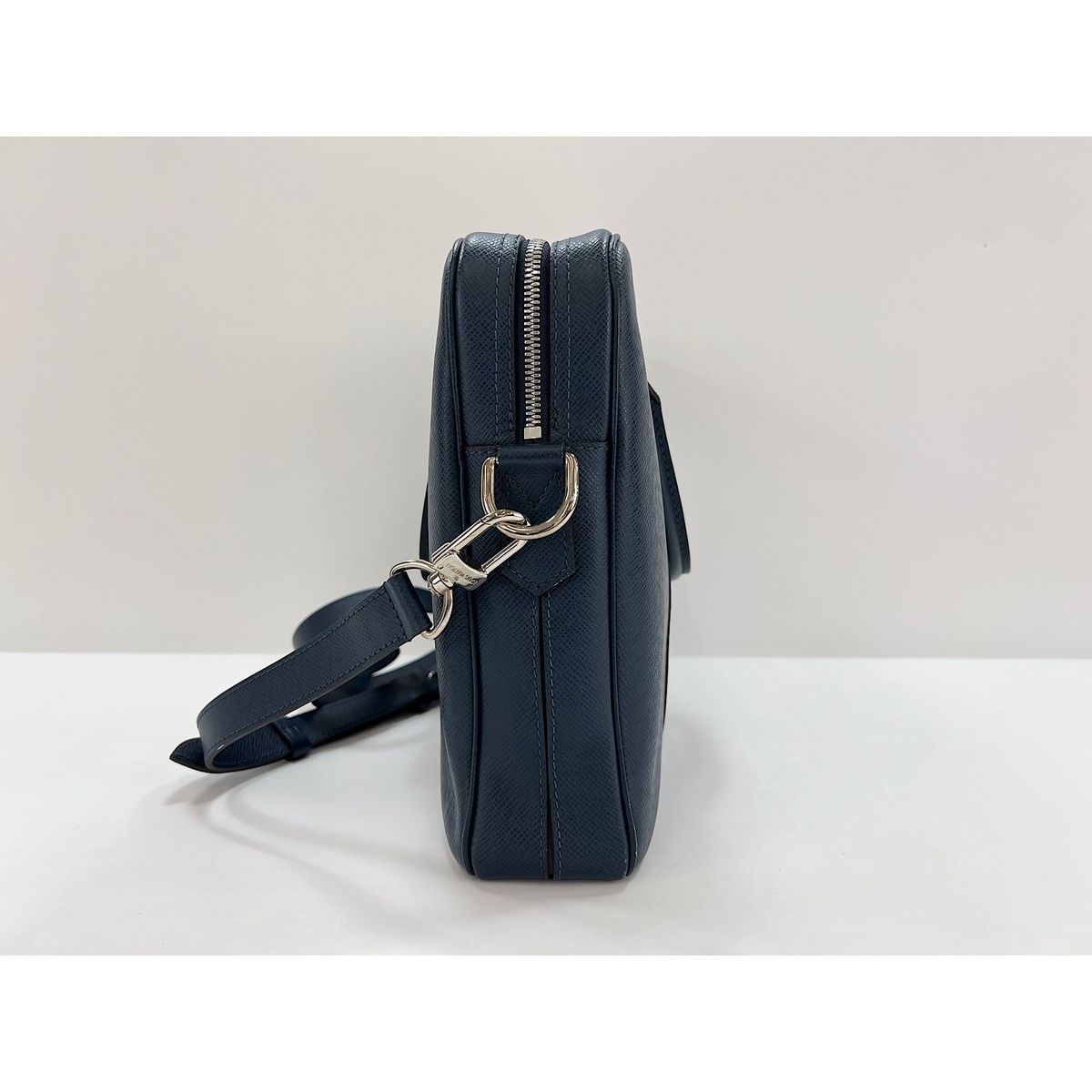 Louis Vuitton Handbag 2-Way Porte Documents Voyage PM — view 6