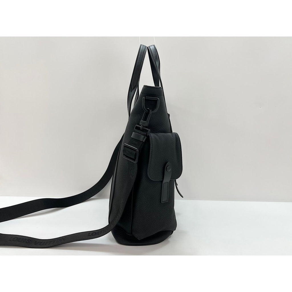 Louis Vuitton Handbag 2-Way Christopher — view 4
