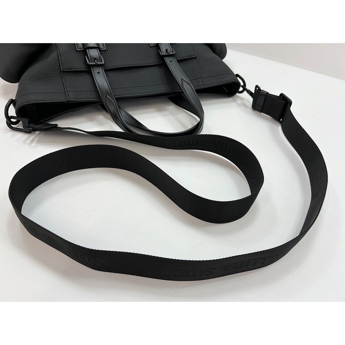 Louis Vuitton Handbag 2-Way Christopher — view 8