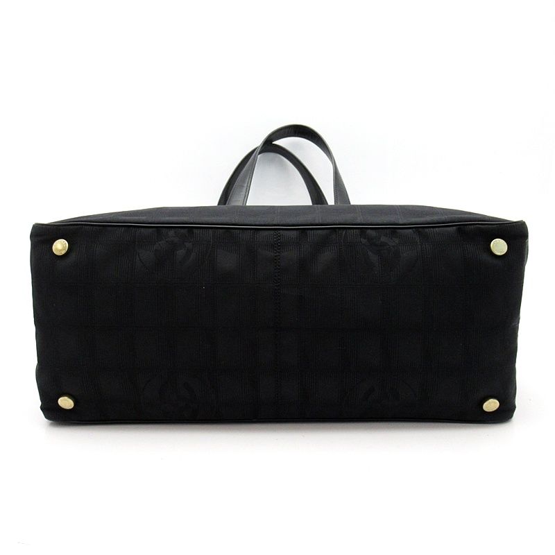 Chanel New Travel Line Tote MM Nylon Calf Black — view 6
