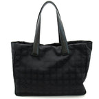 Chanel New Travel Line Tote MM Nylon Calf Black — view 4