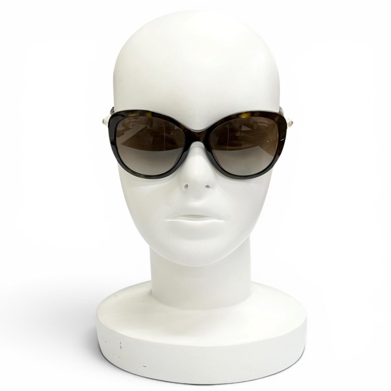 Chanel CC Logo Faux Pearl with Tortoiseshell Pattern Sunglasses Eyewear Brown — view 2